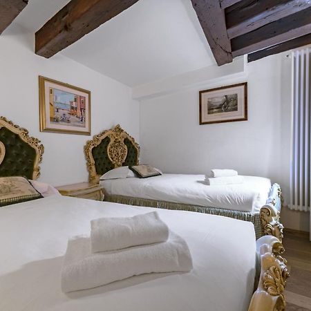 Gondola Luxury - Campo Santi Filippo E Giacomo By Wonderful Italy Benátky Exteriér fotografie
