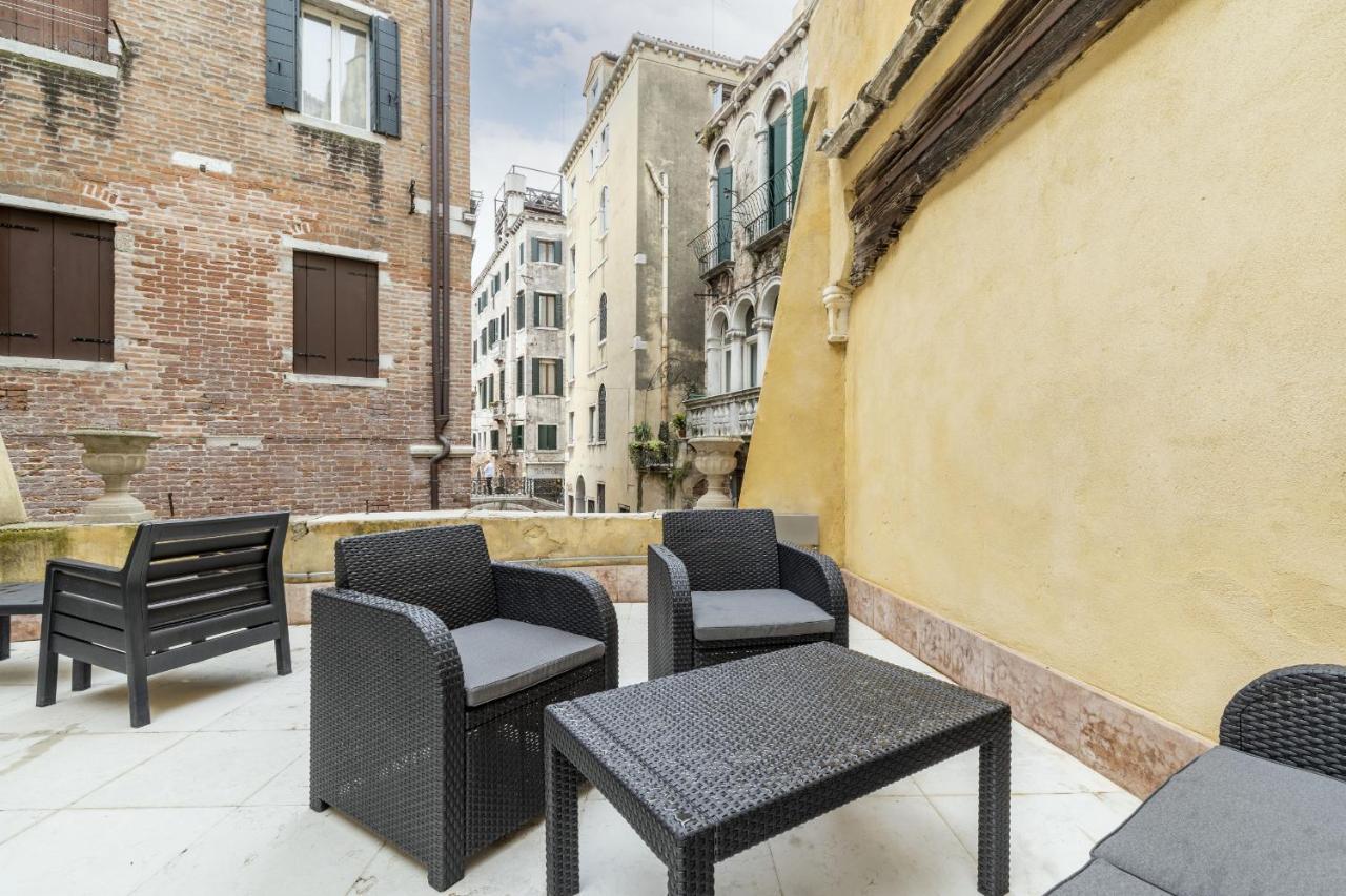 Gondola Luxury - Campo Santi Filippo E Giacomo By Wonderful Italy Benátky Exteriér fotografie