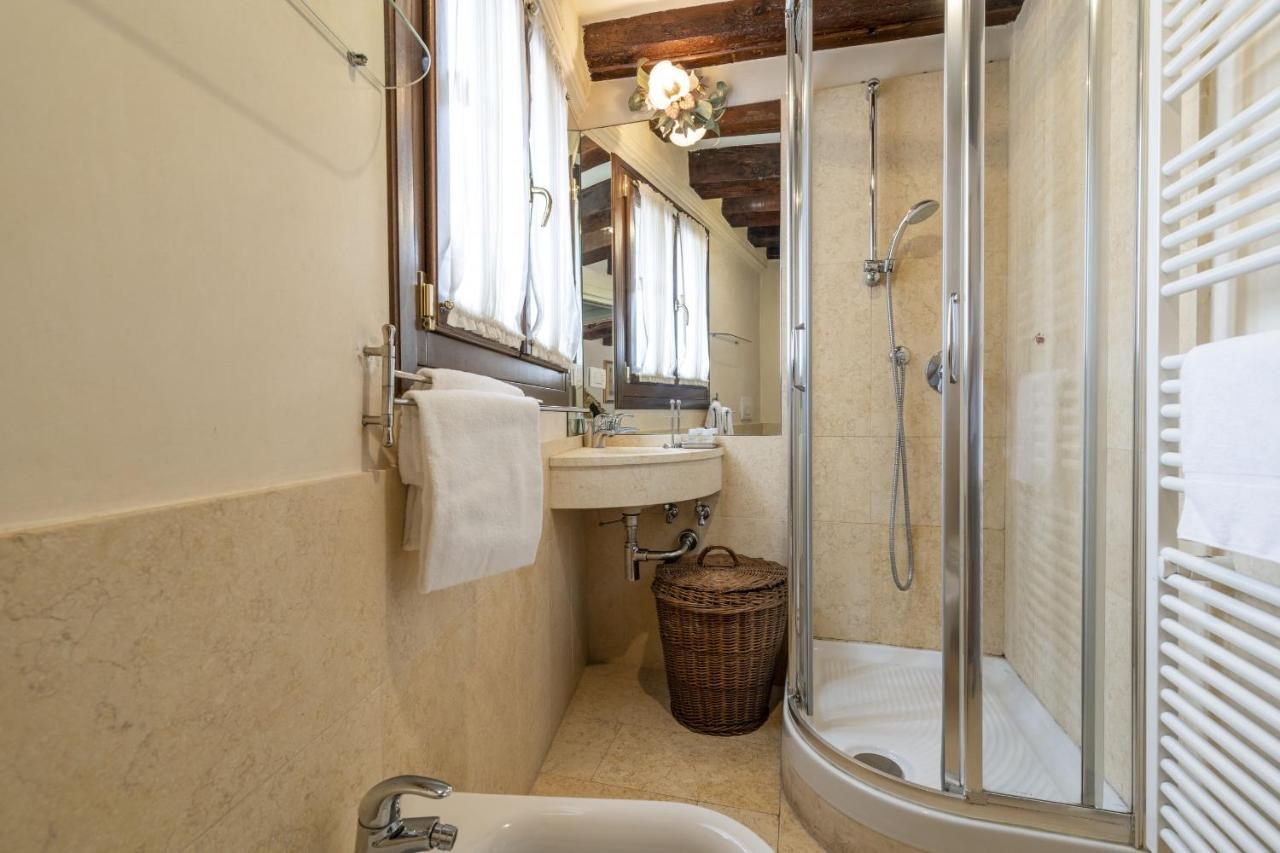 Gondola Luxury - Campo Santi Filippo E Giacomo By Wonderful Italy Benátky Exteriér fotografie